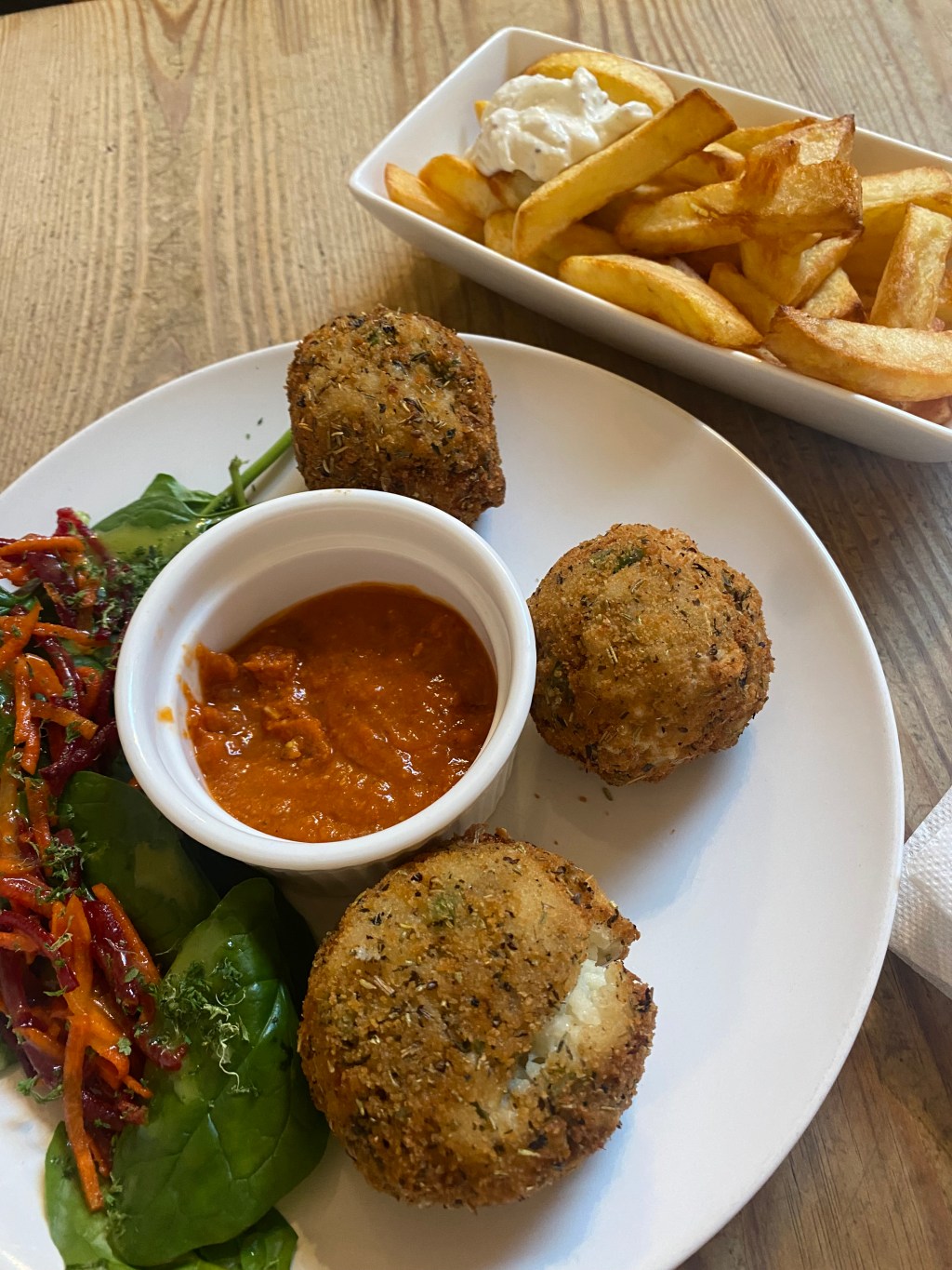 Kako putovati kao vegan/ka – vodič za početnike&nbsp;🌍🌱